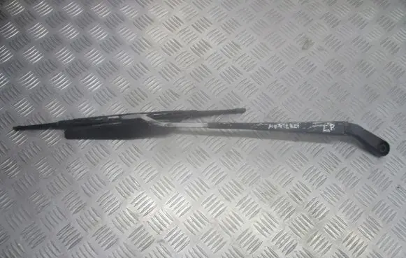 Opel Monterey Front wiper blade arm