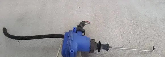 Audi 100 200 5000 C3 Central locking vacuum pump 893862153