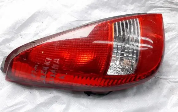 Suzuki Liana Rear/tail lights