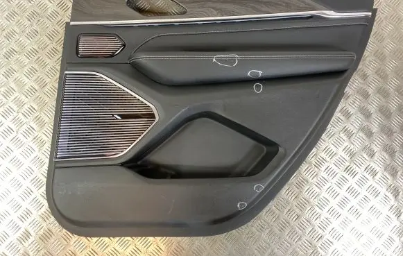 Jeep Grand Cherokee WL Rear door card panel trim P6XN48TX7AC