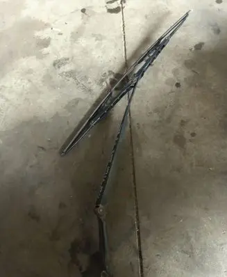 Ford Focus Front wiper blade arm XS4117526BC