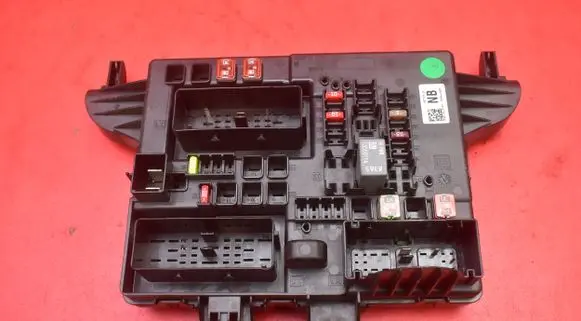 Opel Insignia A Fuse box set 13277318