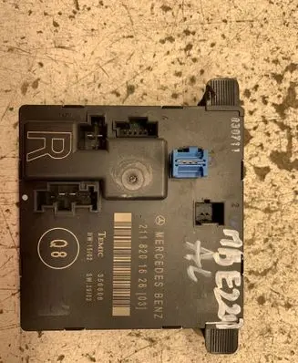 Mercedes-Benz E W211 Door control unit/module 2118201626 356806