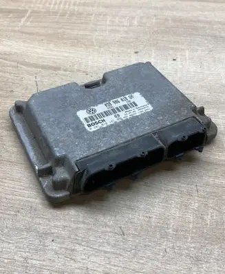 Skoda Octavia Mk1 (1U) Engine control unit/module ECU 038906018GM 0281010181