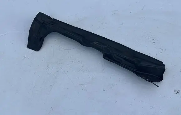 Audi A4 S4 B7 8E 8H Fender end trim 8E0821112A