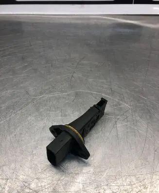 Mercedes-Benz E W211 Mass air flow meter A6110940048 72268400