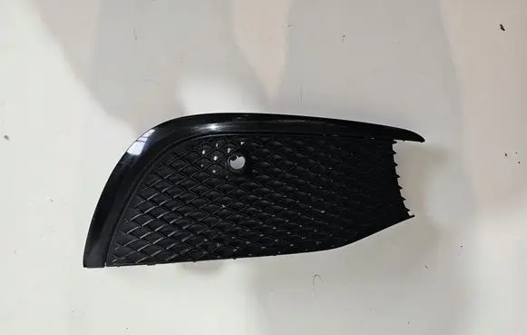 Mercedes-Benz E W213 Front bumper lower grill A2138853003