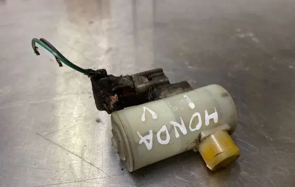 Honda HR-V Windscreen/windshield washer pump