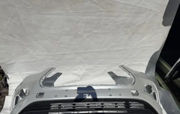 Toyota RAV 4 (XA40) Front bumper