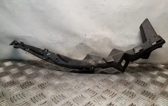 Front bumper mounting bracket