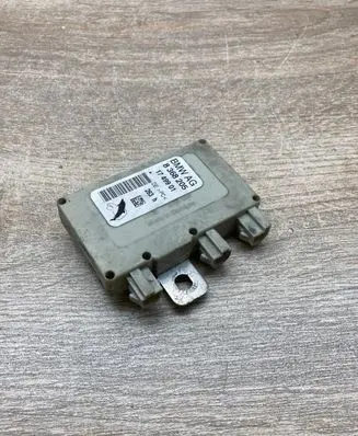 BMW 7 E65 E66 Aerial antenna amplifier 8368205 1749901