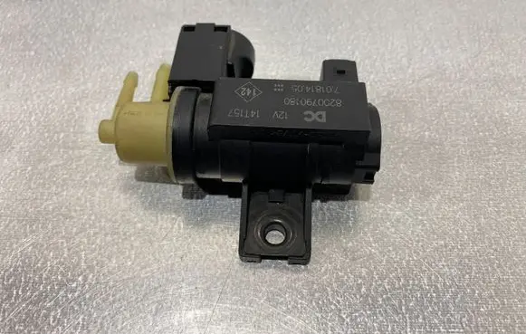 Nissan Qashqai Turbo solenoid valve 8200790180