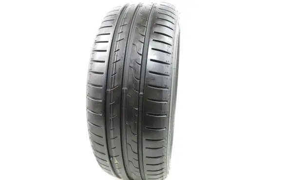 Volkswagen Golf V R16 summer tire 