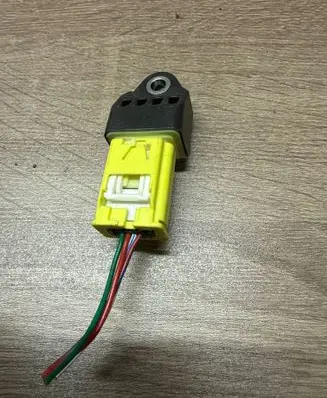Subaru Forester SJ Airbag deployment crash/impact sensor 98237SG020 563CZPFRT