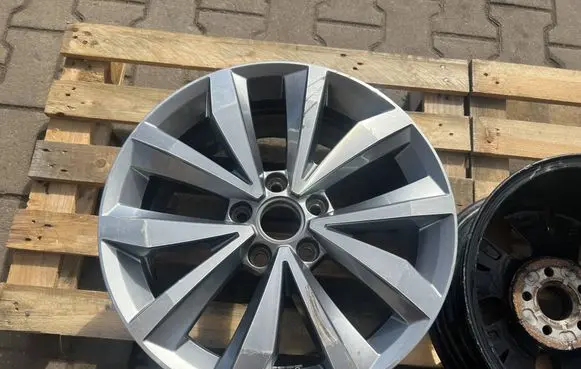 Volkswagen T-Roc R17 alloy rim 2GA601025P 2GA601025K 2GA601025B