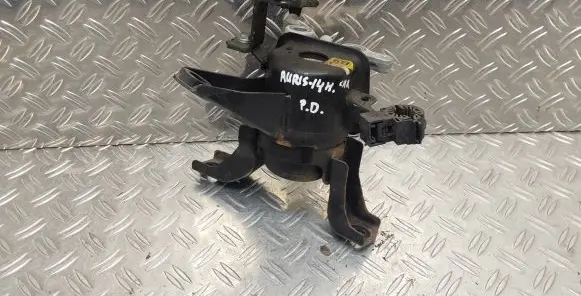 Toyota Auris E180 Engine mount bracket