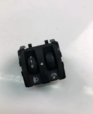 Renault Clio IV Light switch 251900567R