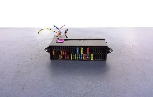 Volkswagen Golf V Fuse box set 5N0971845C