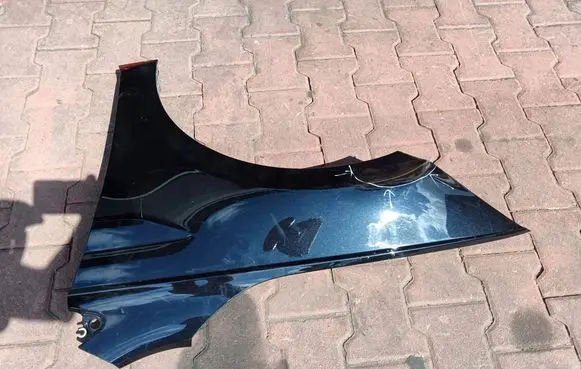 Volkswagen Polo VI Fender 