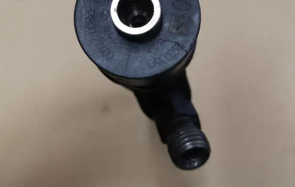 Hyundai Tucson JM Fuel injector 0445110258