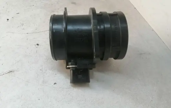 Audi A6 S6 C6 4F Mass air flow meter 06D906461