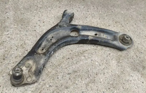 Volkswagen Tiguan Allspace Front lower control arm/wishbone 