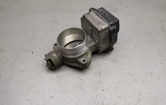 Peugeot 407 Throttle valve 408239827001Z