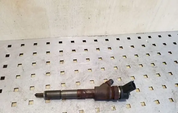 Toyota Yaris Fuel injector 0445110262 236700N030