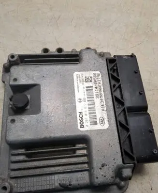 KIA Ceed Engine control unit/module 0281016872 1039S37870 391142A560