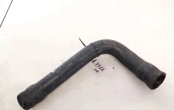 Audi A4 S4 B5 8D Engine coolant pipe/hose