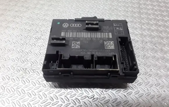 Audi A1 Door control unit/module 8X0959793D
