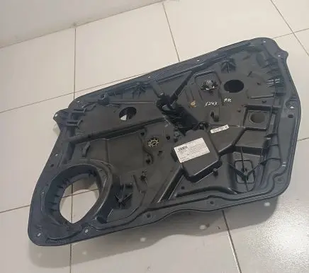 Mercedes-Benz ML W166 Front window lifting mechanism without motor A1667200279 924702