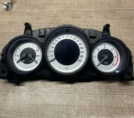 Mercedes-Benz C W204 Speedometer (instrument cluster) A2049004408 A2C33221900