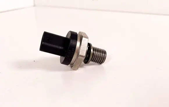 BMW 3 F30 F35 F31 Oil pressure sensor 8614494 12618614494