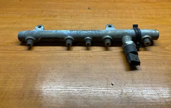 Renault Scenic I Fuel main line pipe 0445214015