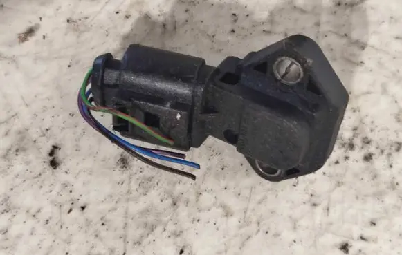 Volkswagen Golf IV Air pressure sensor 038906051 0281002177