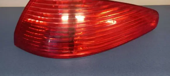 Peugeot 607 Rear/tail lights 2543D