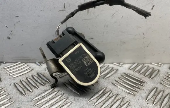 Headlight/headlamp level sensor