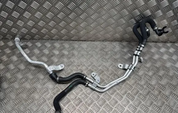 BMW X5 G05 Engine coolant pipe/hose 9845645 9845646