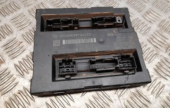 Audi A8 S8 D4 4H Comfort/convenience module 4H0907064ED