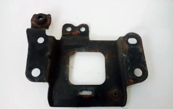 Ford Mondeo MK IV Engine mounting bracket 6g9nr6k034de 6g9n-r6k034-de
