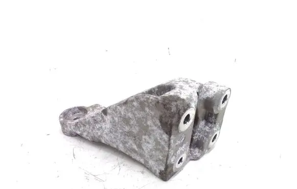 Cadillac CTS Engine mounting bracket 25905221