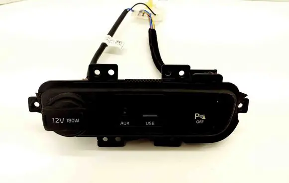 KIA Sportage AUX in-socket connector 846333U910 961103W100