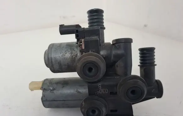 BMW 3 E46 Coolant heater control valve 64118369807