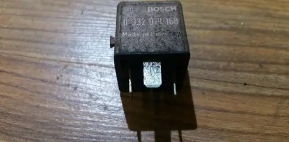 BMW 5 E39 Other relay 0332019168 8365326