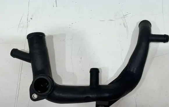Mercedes-Benz B W245 Engine coolant pipe/hose A2662000152