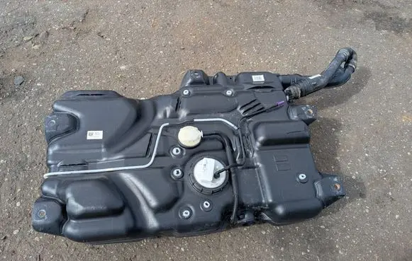 Renault Trafic III (X82) Fuel tank 172024135R T125102242830386 8201497675