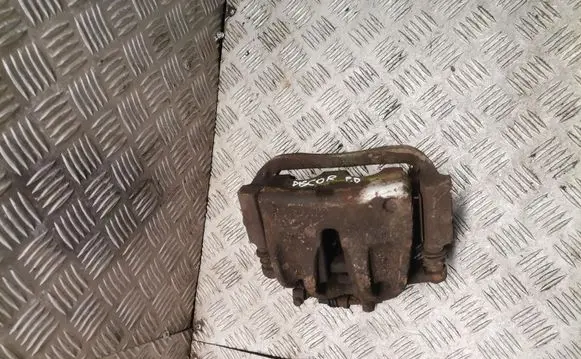 Land Rover Discovery 3 - LR3 Front brake caliper