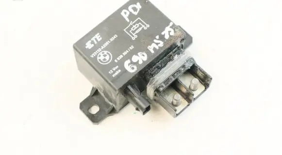 BMW M5 Coolant fan relay 6836504 61366836504