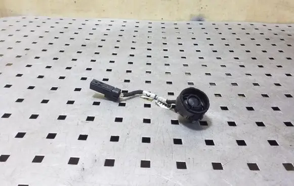 Jeep Grand Cherokee Front door high frequency speaker 05091018AA 68057624AF